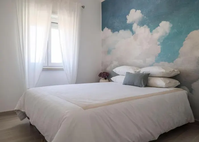 Close To Everything Bright Modern Apartment